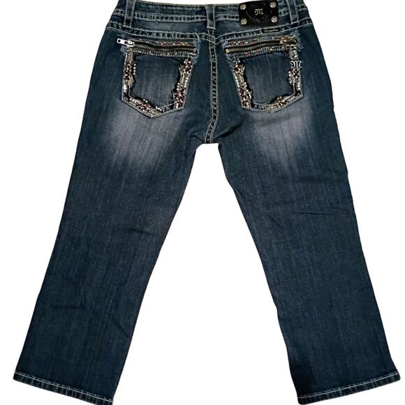 Miss Me Signature Cuffed Capri Jeans – Size 32 – Statement Style! - Picture 2 of 6